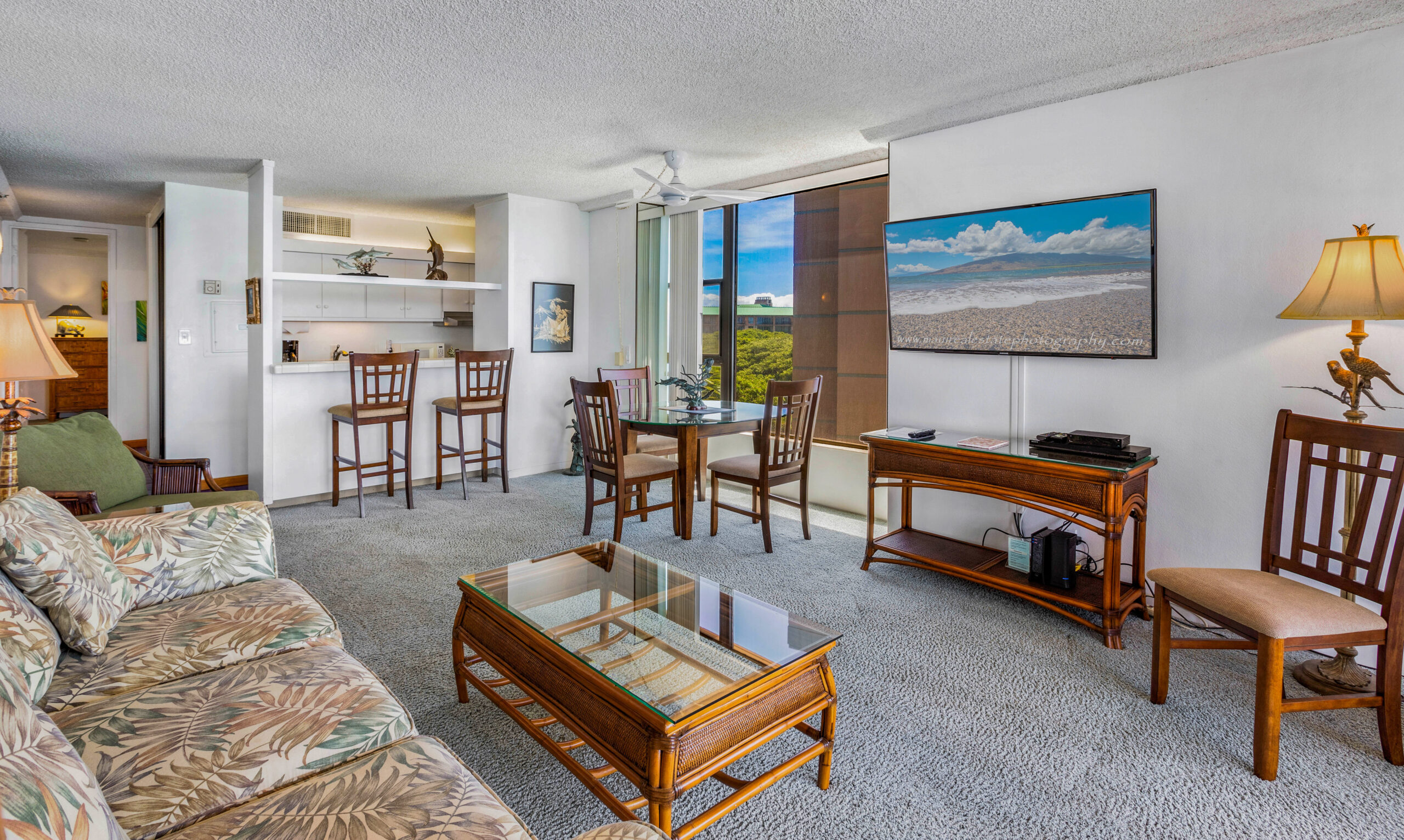 1 Bedroom Corner Oceanfront #701 - Maui Vacation Rentals